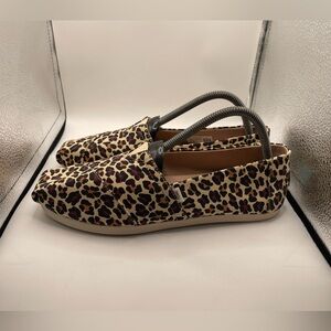 Toms Alpargata women’s Leopard Print Slip-On loafers size 9